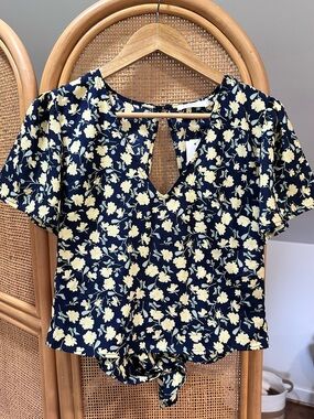 Lush Navy Floral Tie-Back Blouse